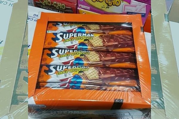 DC gana la demanda sobre los snacks temáticos de Superman Superman chocolate wafers - DC gana la demanda sobre los snacks temáticos de Superman